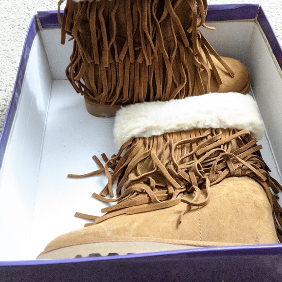 Shoes - Picture 12 of 16